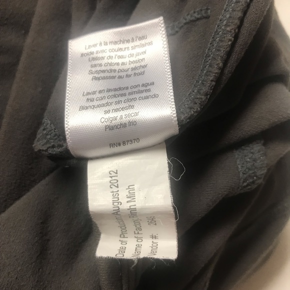 ALO YOGA Pants leggings -Gray Size none measurements In the Photos - Picture 14 of 14